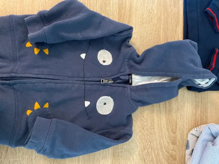 Lot de 3 pulls et 1 veste légère taille 12 mois - photo numéro 6