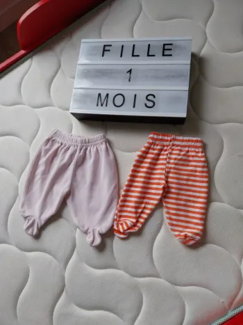 Lot de 2 pantalons fille 1 mois