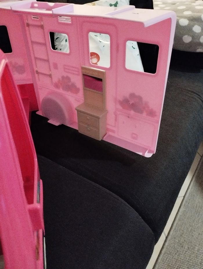 Camping car Barbie - photo numéro 4