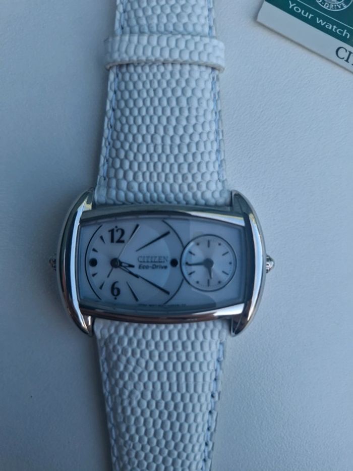 Montre Citizen femme neuve - photo numéro 2