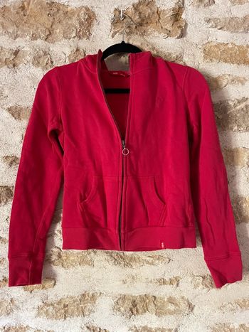 Sweat zippé à capuche