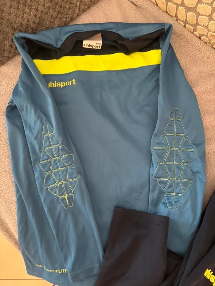 Tee shirt et pantalon de gardien 12 ans uhlsport