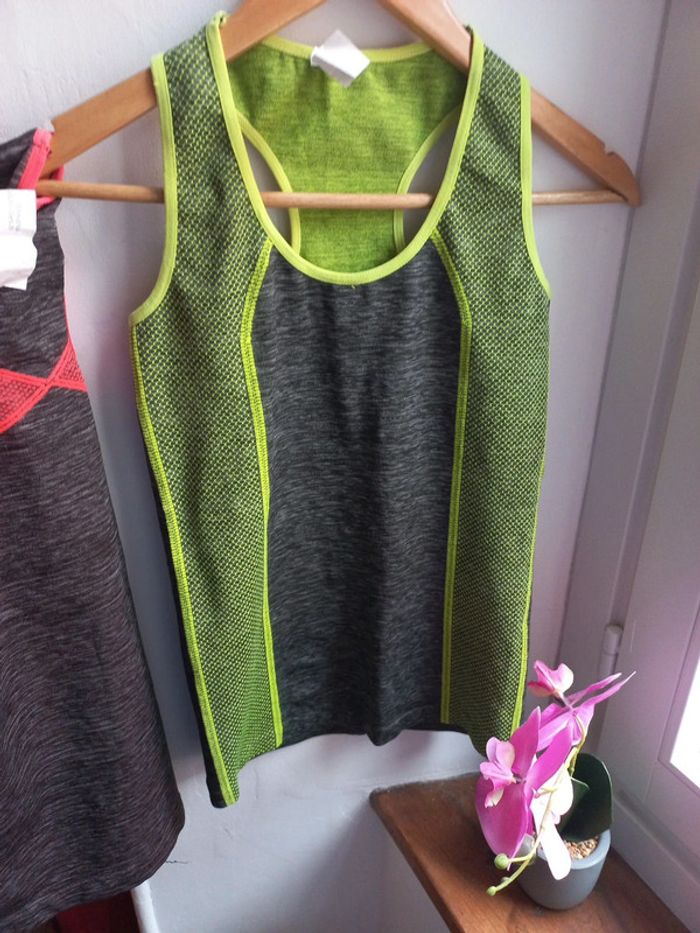 Lot 2 débardeurs fluo et gris, respirants femme TU 36 a 38 - photo numéro 2