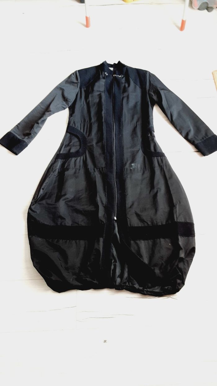 Vêtement femme manteau long noir léger  Mia Soana taille M