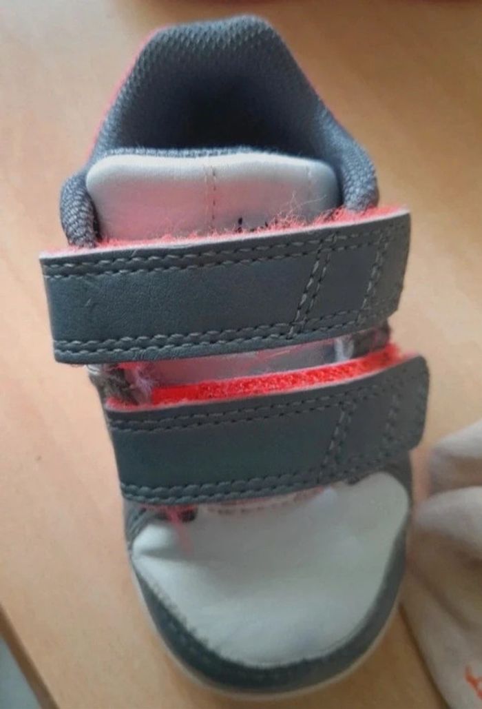 Basket Adidas taille 20 - photo numéro 12