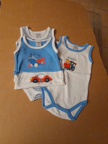 Lot 4 bodies sans manches