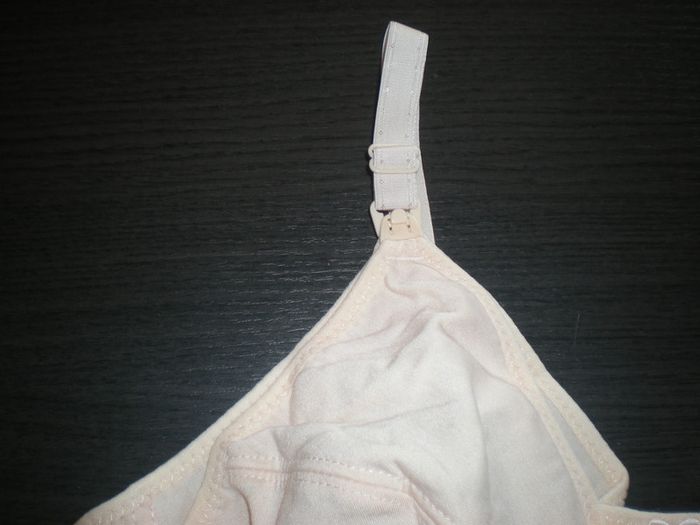 3 Soutien gorge allaitement beige, rose et blanc 90C neuf - photo numéro 7