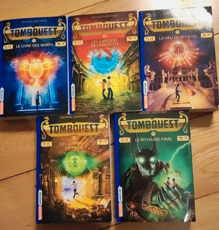 Lot de 5 livres Tombquest