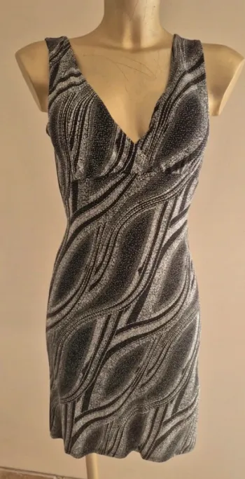 Robe pailletée neuve taille s