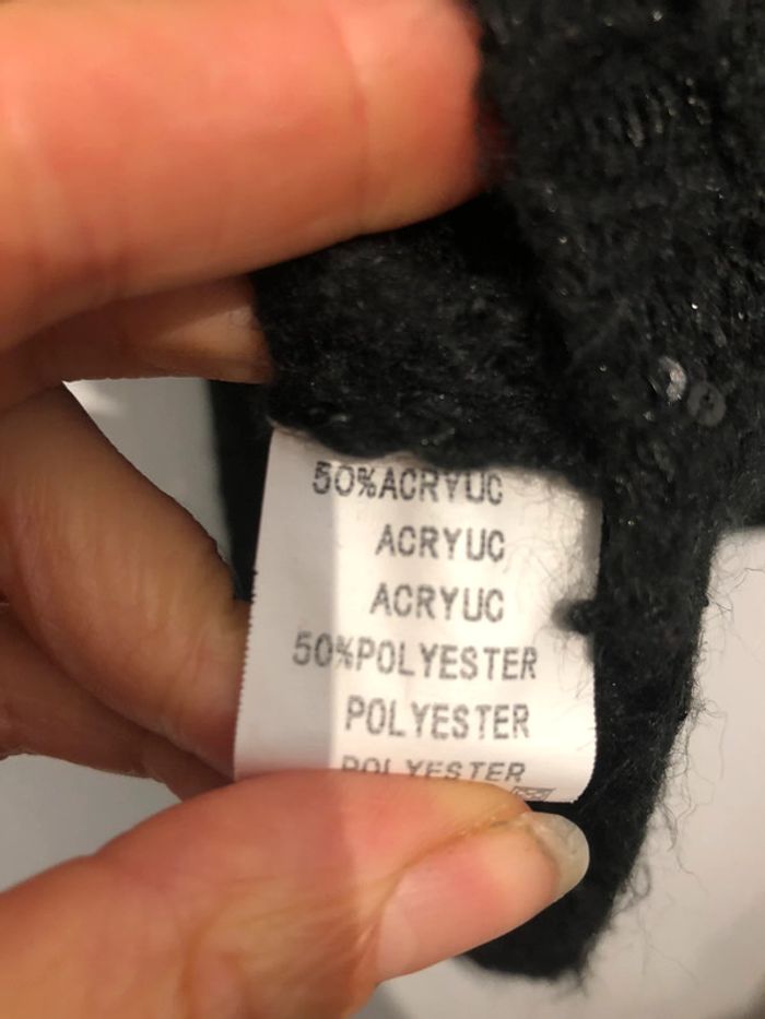 Joli pull noir Graffith taille 36-38 Primark ou Newlook - photo numéro 5