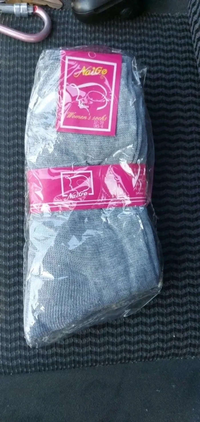 Lot 50 chaussette fine blanche femme taille 37/39 neuf