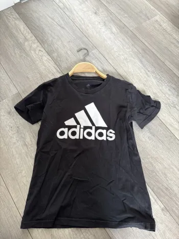 t-shirt Adidas