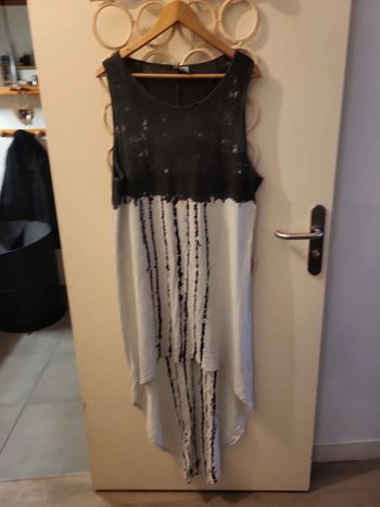 Belle robe blanche et grise