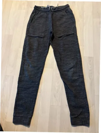 Jogging Kiabi gris moucheté 12 ans très bon état