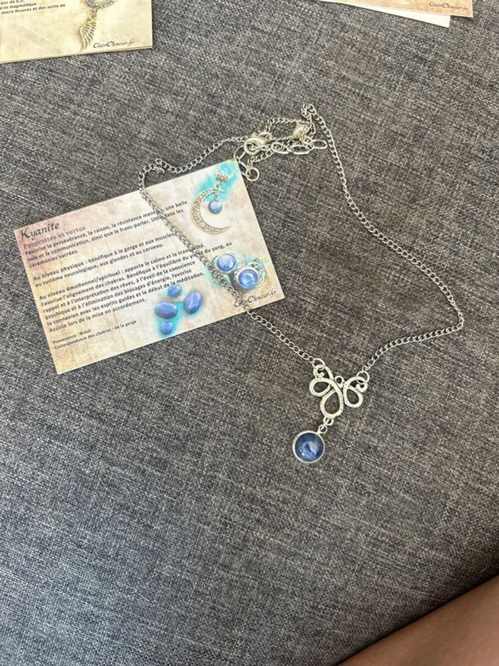 Collier pierre kyanite clair obscur