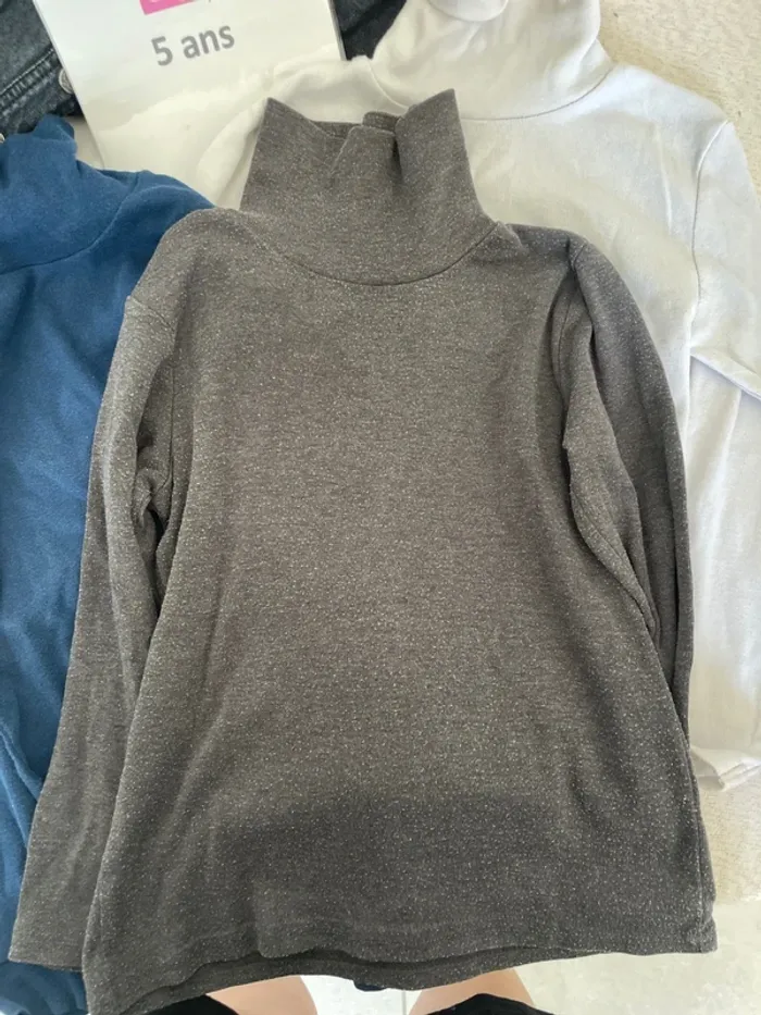 Lot de trois col roulé, cinq ans - photo numéro 2