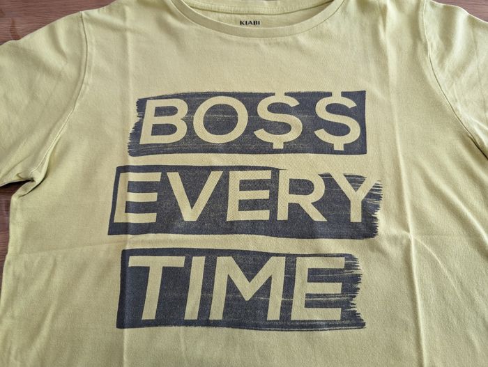 T-shirt garçon 12 ans Kiabi
Très bon état - photo numéro 3