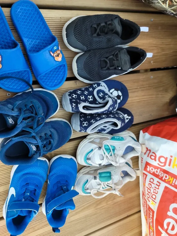 Lot de chaussures 25 26 - photo numéro 2
