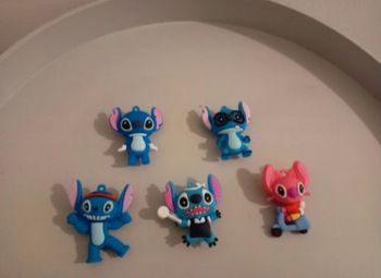 Lot de 5 figurines stitch