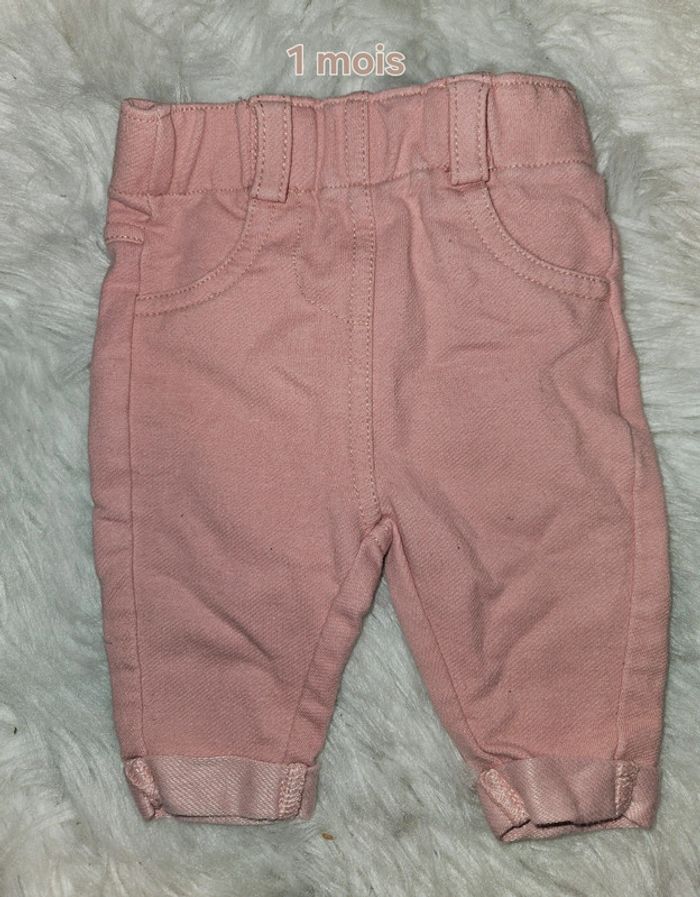 Pantalon bébé rose Kiabi – taille 1 mois