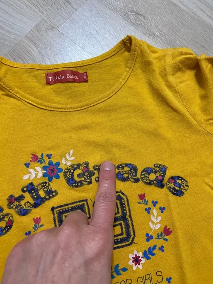 Lot de 2 t-shirts à manches longues + 1 offert taille 5 ans - photo numéro 6