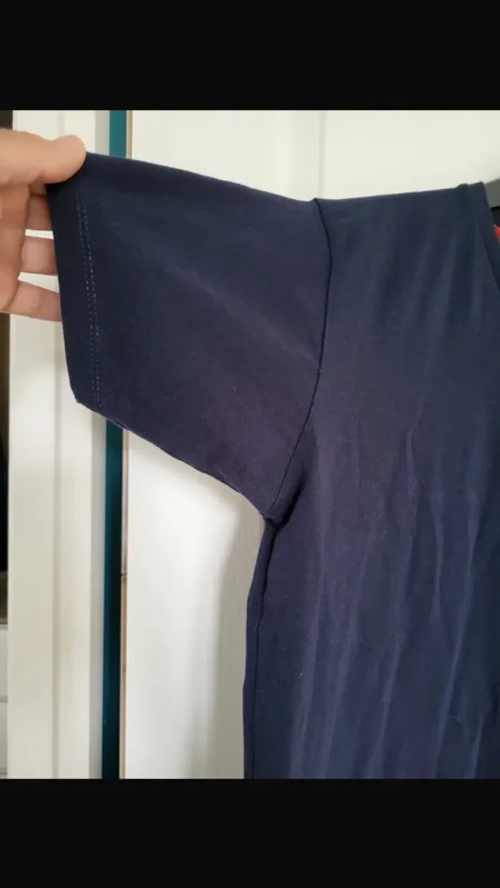 T-shirt Tommy Hilfiger taille M col V - photo numéro 5