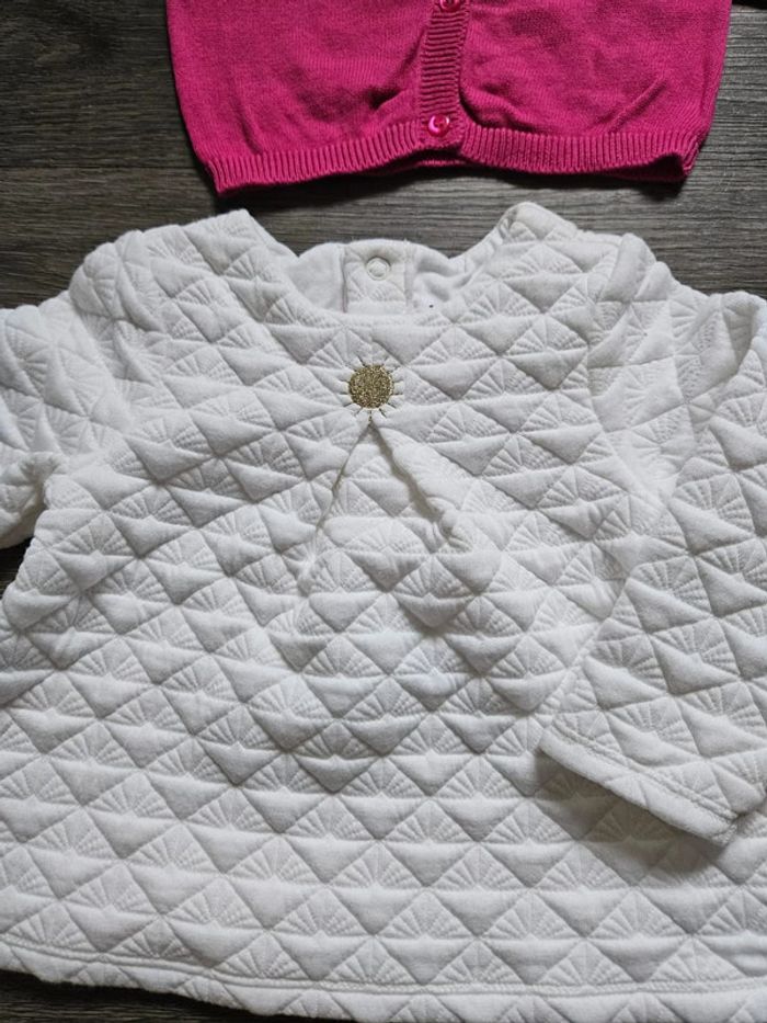 Lot de 5 gilets et pulls fille taille 6 mois - photo numéro 4
