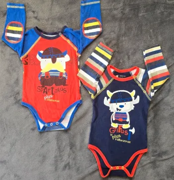 Lot de 2 bodies 6mois Petit Beguin