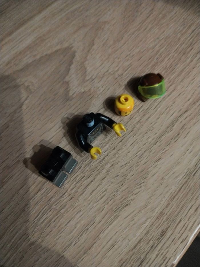 Lego rock raiders minifig Axel rck001 - photo numéro 7