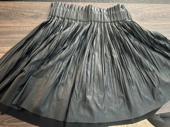 Teddy smith jupe patineuse plissée imitation cuir taille S