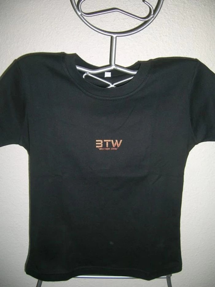 tee-shirt noir à inscriptions BTW T.38 neuf
