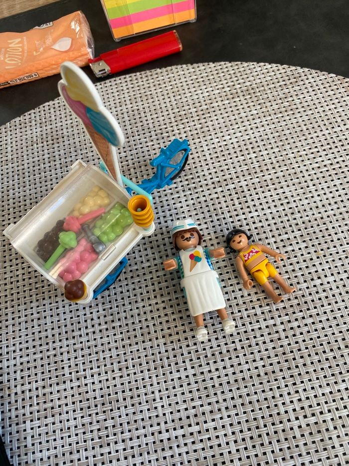Lot de Playmobil - photo numéro 2