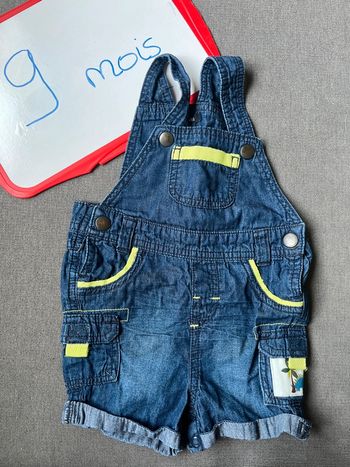 Salopette short Kiabi dino 9 mois