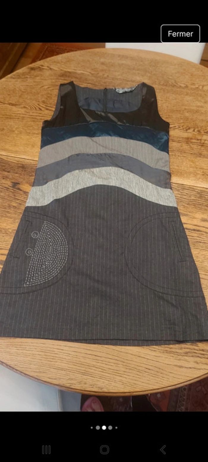 Jolie Robe grise Desigual t 38 - photo numéro 11