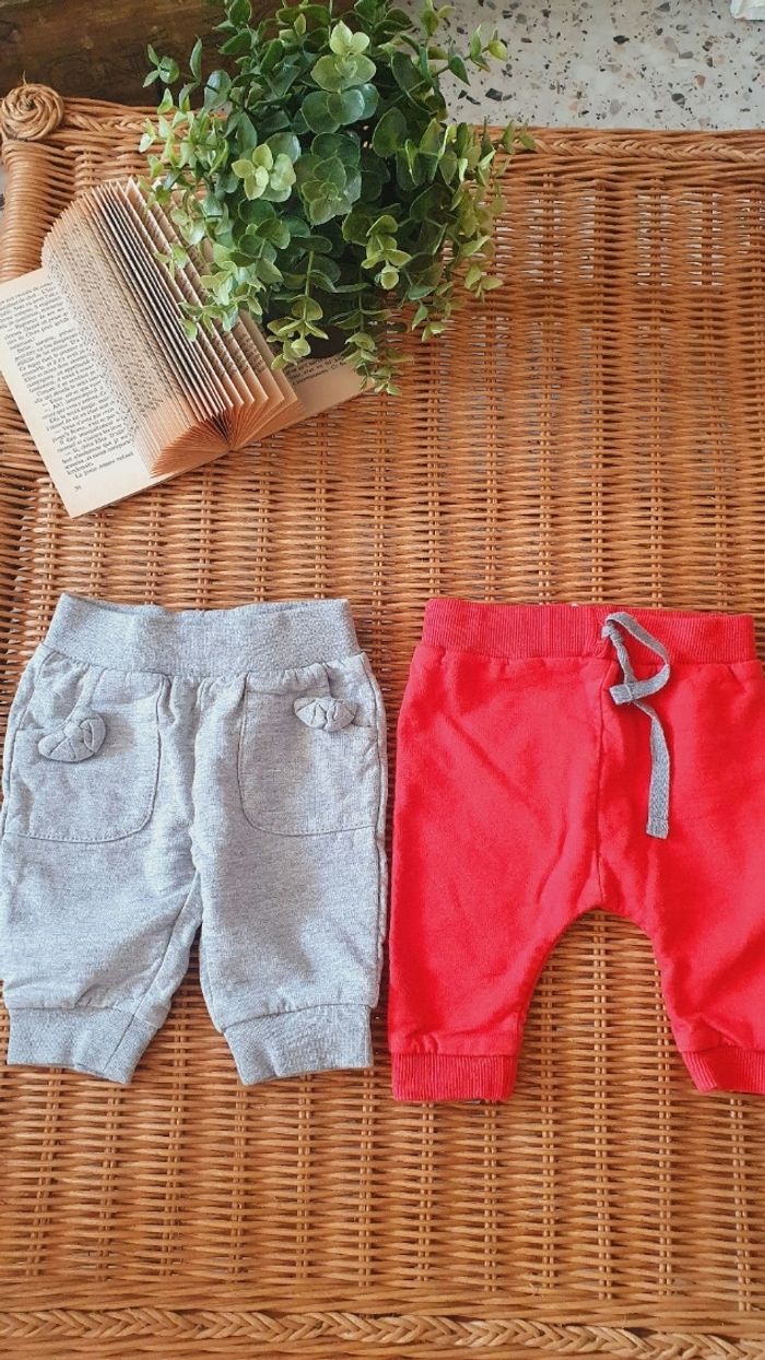 Pantalon 3 mois fille très bon état - photo numéro 5