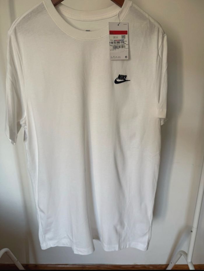 Tee shirt Nike L neuf