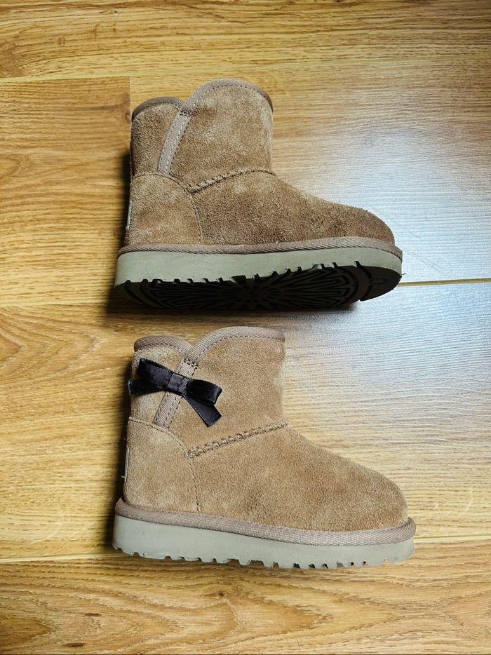 Ugg pour fille 23,5 - photo numéro 2