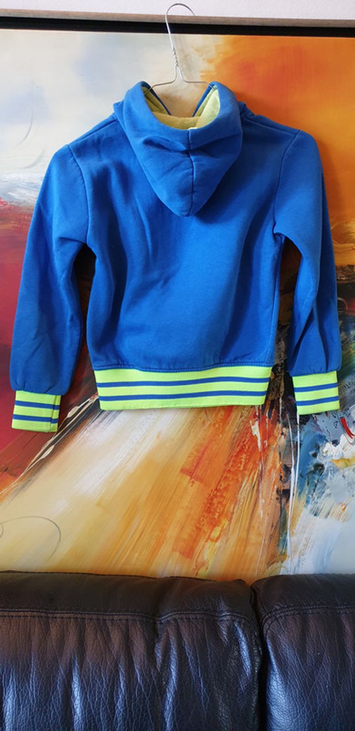 Tres beau sweat chaud 4 ans - photo numéro 3