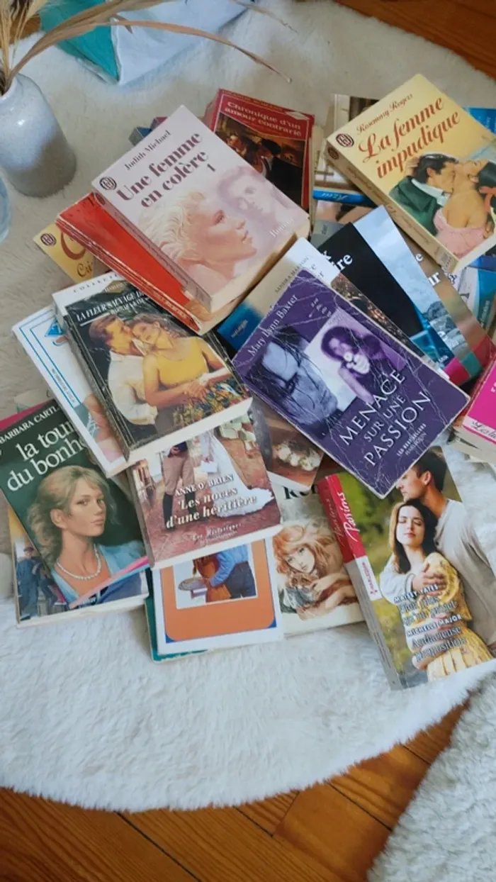 Lot de 48 livres d'amour en bon état Romance - photo numéro 3