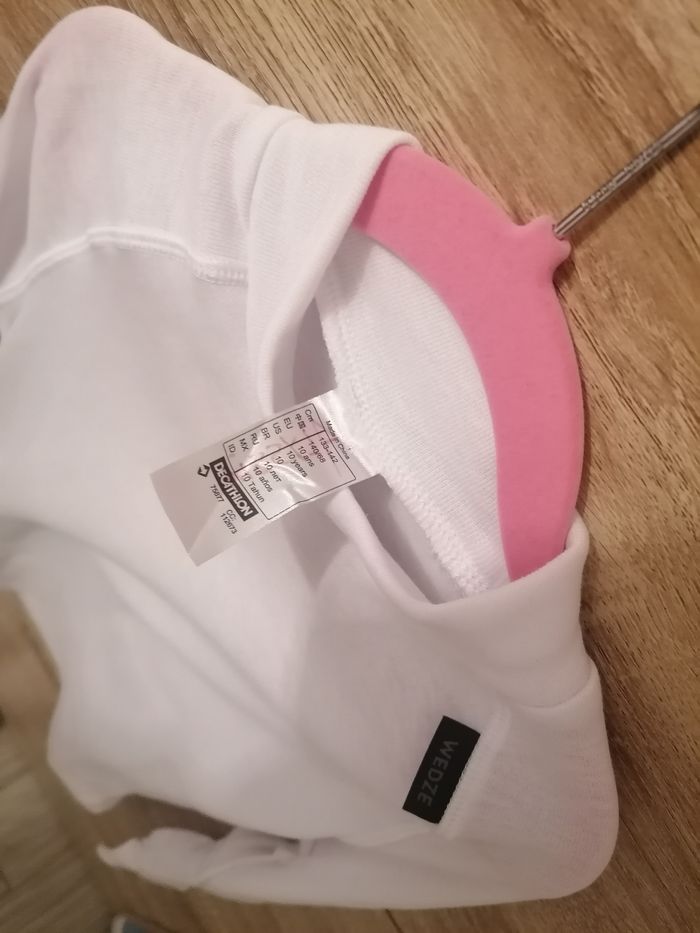 Tee-shirt thermique neuf 10ans decathlon - photo numéro 2