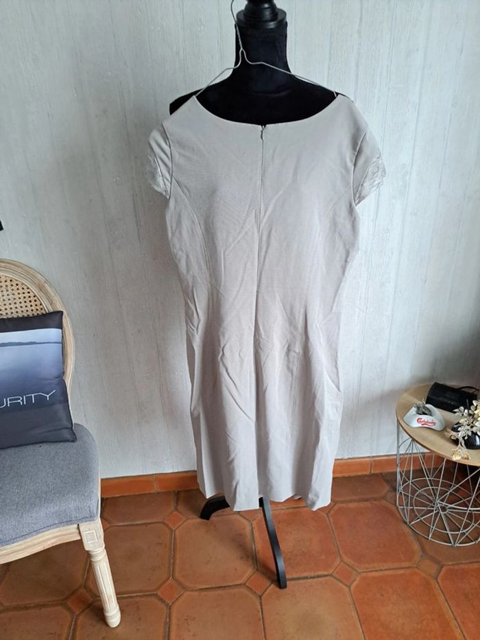 robe grise - photo numéro 4