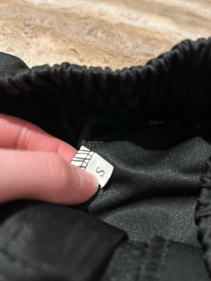 Pantalon noir - photo numéro 4