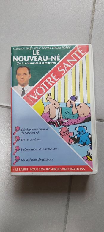 Le nouveau né (de la naissance à la marche) VHS