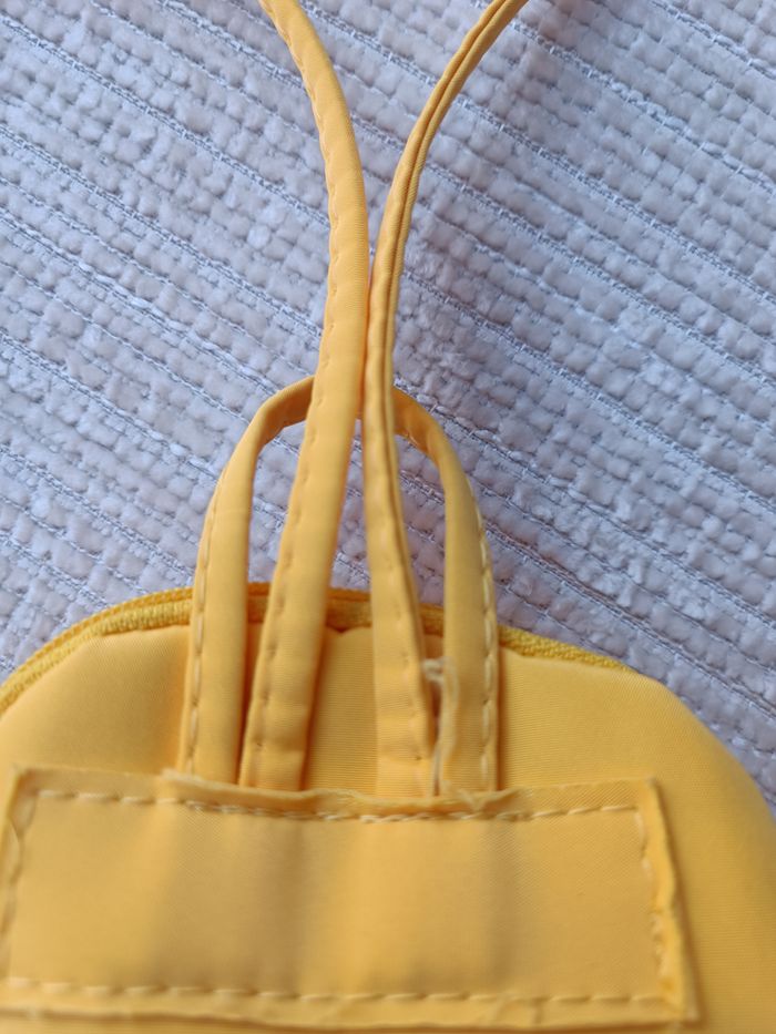 Sac à dos jaune Pikachu - photo numéro 5
