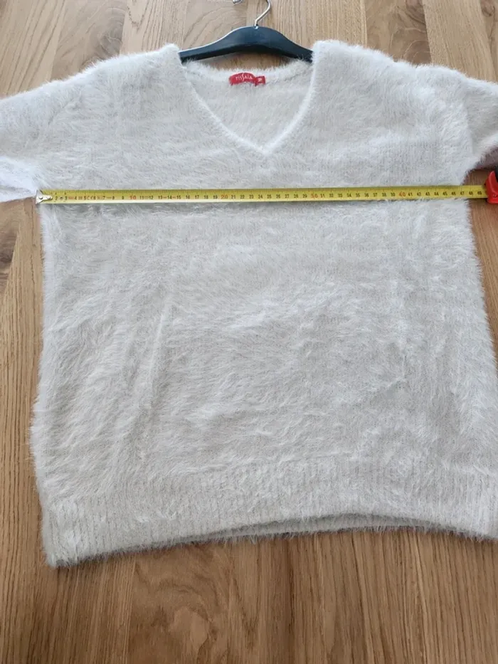 Pull chaud en laine synthétique tout doux 38 M col V excellent état - photo numéro 6