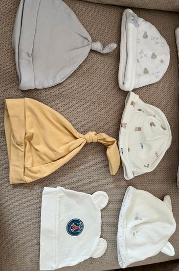 Lot bonnet bébé