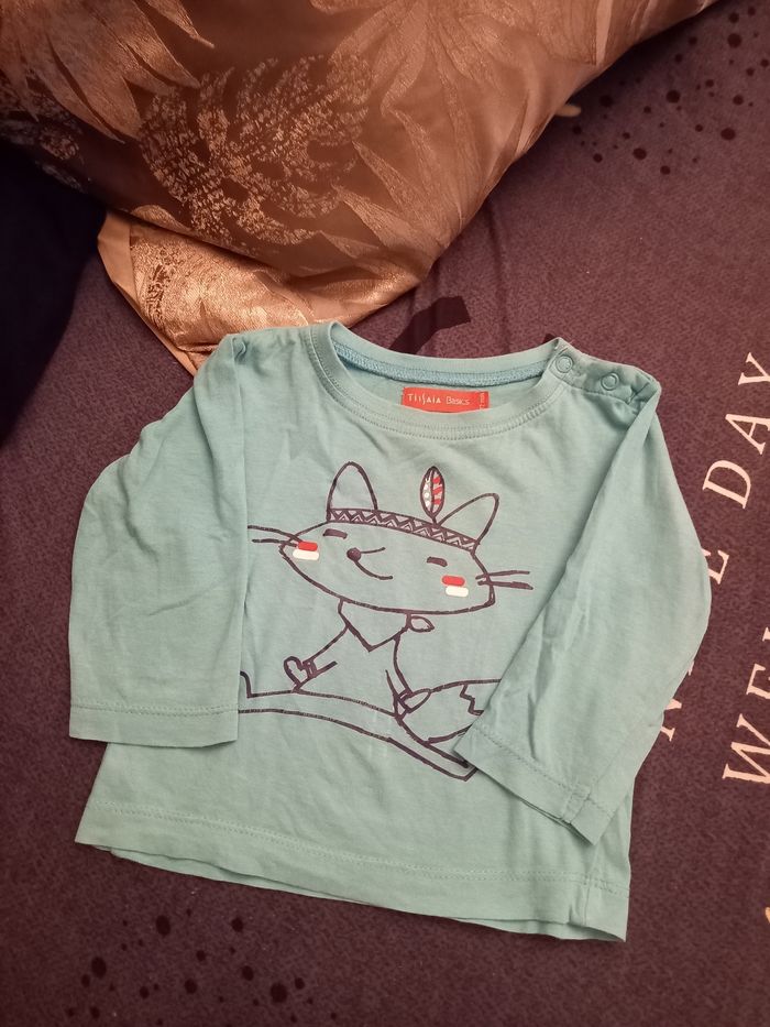 T-shirt manches longues en 12 mois