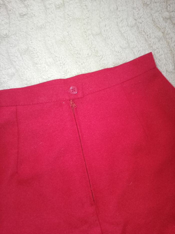 Jupe rouge - photo numéro 4