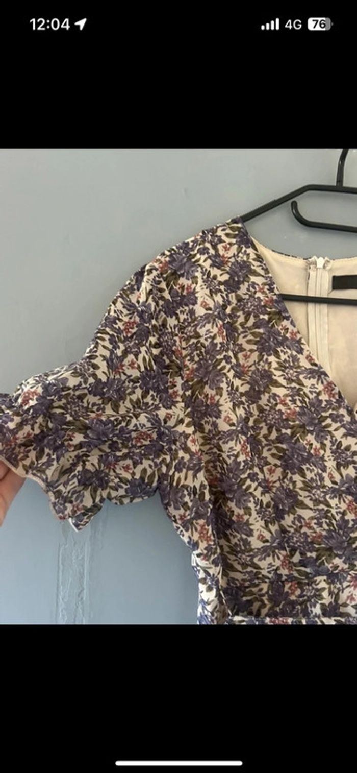 Jolie petite robe avec motifs et détails, ceinture à la taille • Miss Guided • Taille 34/XS - photo numéro 3