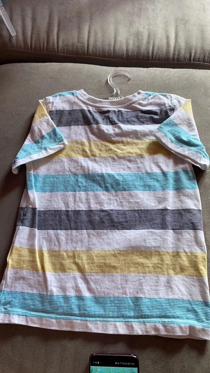 T-shirt C&A 4-5 ans 110cm - photo numéro 2